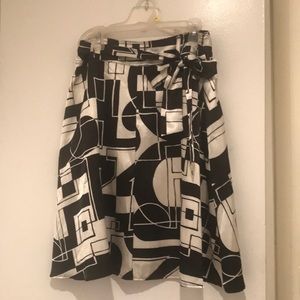 Worthington Retro Black and white skirt